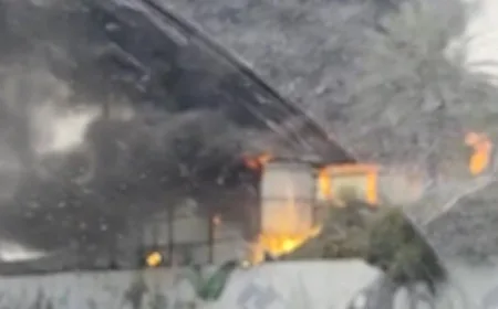 Serangan Rudal Iran Picu Kebakaran Besar di Wilayah Tengah Israel