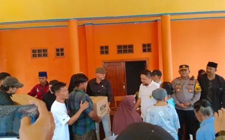 HM Nasim Khan Gandeng Pengusaha Salurkan Bantuan untuk Korban Banjir Situbondo