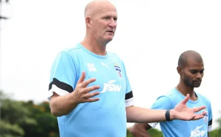 Simon Grayson Resmi Jadi Asisten Pelatih John Herdman di Timnas Indonesia