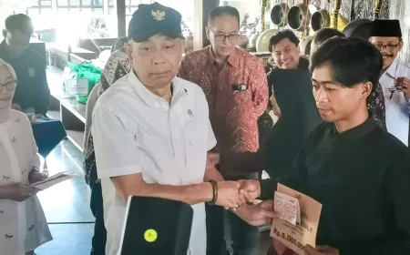 Kemensos Salurkan Santunan Rp440 Juta untuk Korban Longsor Situkung Banjarnegara