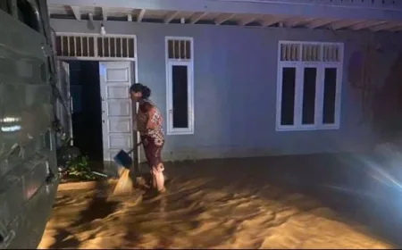 Tanggul Sungai Tuka Jebol, Banjir Rendam Permukiman di Tapanuli Tengah