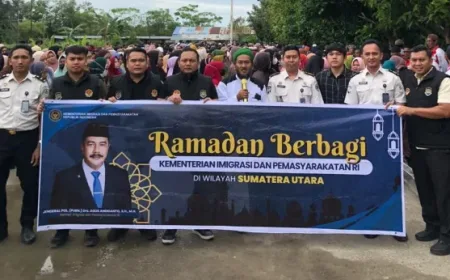 Menteri Imigrasi dan Pemasyarakatan Salurkan Bakti Sosial di Ponpes Mazilah Ramadan 2026