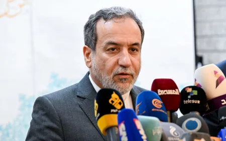 Menlu Iran Tegaskan Selat Hormuz Terbuka Kecuali untuk AS dan Israel