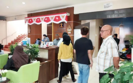 Pengunjung Membeludak Jelang Lebaran, Layanan AHU dan KI Kemenkum DIY Tetap Buka