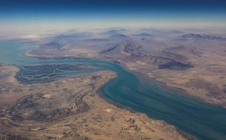 Trump Minta 7 Negara Kirim Kapal Perang ke Selat Hormuz, Tapi Ditolak