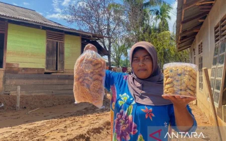 Usaha Keras Ibu di Tukka Bangkitkan Semangat Baju Lebaran di Tengah Banjir Bandang