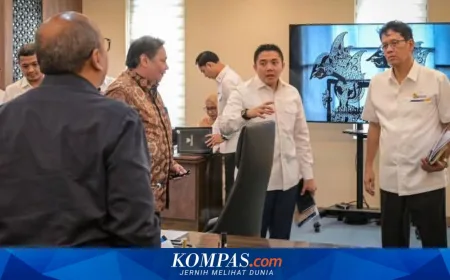 Seskab Teddy Ikuti Rapat di Kemenko Ekonomi Bahas Penyesuaian Anggaran 2026