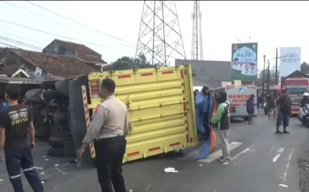 Kecelakaan Truk Ugal-Ugalan di Jalur Mudik Sumedang: 2 Pemotor Tewas