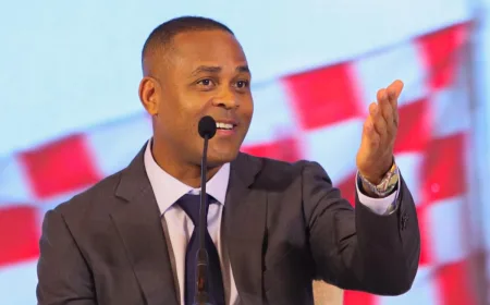 Patrick Kluivert, Pelatih Gagal Timnas Indonesia Kini Berpeluang Bawa Suriname ke Piala Dunia 2026