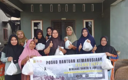 Relawan Palawa Unpad Bagikan Ratusan Paket Takjil untuk Korban Banjir Aceh Tamiang