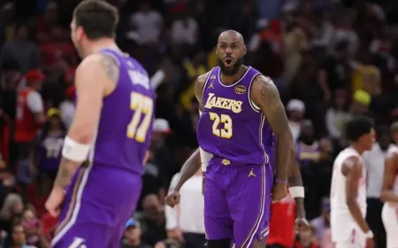 Luka Doncic dan LeBron James Cetak 70 Poin Bawa Lakers Hancurkan Rockets
