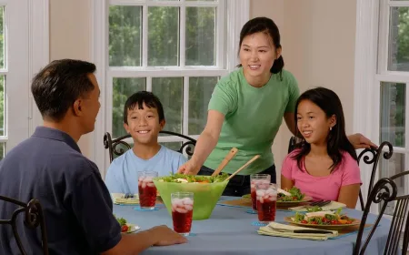 Hukum Memberi Makan Orang yang Tidak Puasa: Apakah Berdosa?