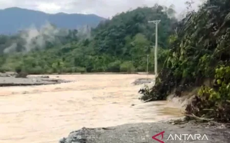 Longsor Tebing Gunung Putuskan Akses Jalan ke KAT Sikundo Aceh Barat