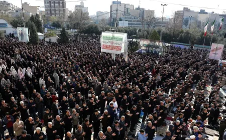 Salat Idulfitri di Mashhad Iran: Solidaritas di Tengah Perang dengan AS-Israel
