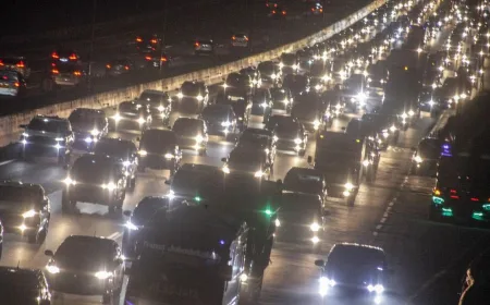 Kemacetan Parah Tol Jagorawi Arah Jakarta Akibat Banjir di KM 12