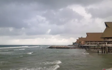 Banjir Rob Mengancam Pesisir NTT 22-24 Maret, Warga Diminta Waspada