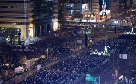 Comeback BTS Gemparkan Seoul dengan Konser di Gwanghwamun, ARMY Haru Menangis