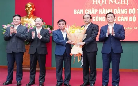 Komite Tetap Partai Provinsi Bahas Pembangunan Sosial-Ekonomi dan Pekerjaan Partai 2026