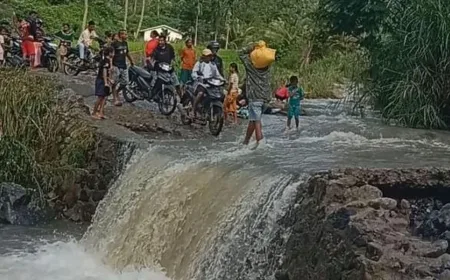 Banjir Bandang Putuskan Crossway di Sikka, 10 Desa Terisolasi Parah