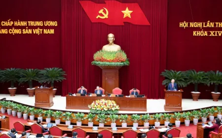 Pembukaan Konferensi Kedua Komite Sentral ke-14 Partai Komunis Vietnam di Hanoi