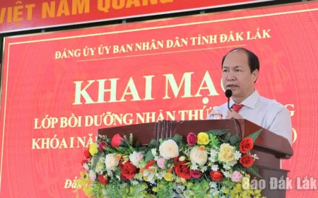 Pelatihan Kesadaran Partai untuk 166 Individu Berprestasi di Provinsi Dak Lak