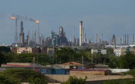 Putin Arahkan Perusahaan Energi Rusia Bayar Utang Manfaatkan Lonjakan Harga Minyak