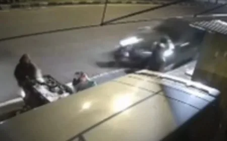 Kecelakaan Arus Balik Sidoarjo: Mobil Tabrak Pedagang Sayur dan Warga, 2 Tewas