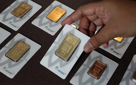 Harga Emas Antam Stagnan, Tapi Buyback Turun Rp80 Ribu per Gram
