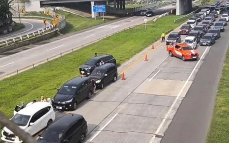Kecelakaan Beruntun 4 Mobil di Tol Cipali Picu Macet Panjang Arus Balik