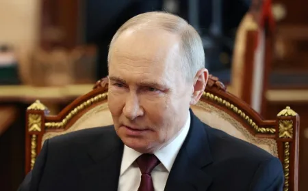 Putin Izinkan Perusahaan Swasta Gunakan Senapan Serbu Lindungi Fasilitas Energi