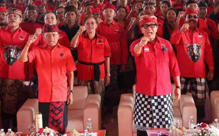 Koster Kukuhkan Ribuan Pengurus PDI Perjuangan Tabanan, Sanjaya Tegaskan Mesin Partai Kian Solid