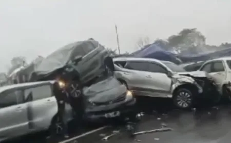 Kecelakaan Beruntun Tol Andara: Fortuner Terbalik, Penumpang LCGC Luka-luka