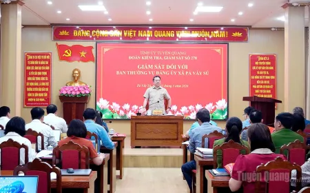 Kepala Propaganda Komite Partai Provinsi Awasi Kegiatan Komune Pà Vầy Sủ