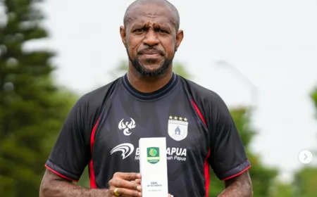 Boaz Solossa, Legenda Timnas Indonesia Kini Jalani Hidup sebagai PNS