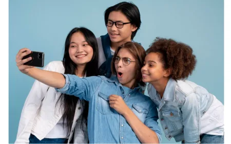 Mengapa Generasi Alpha Tak Bisa Lepas dari Media Sosial? Ini Penjelasannya