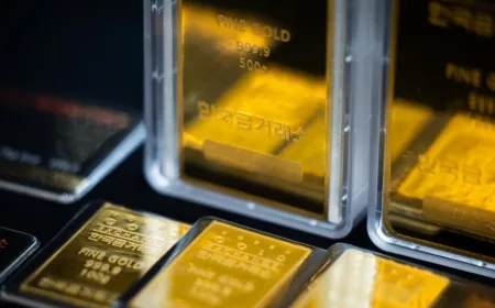 Harga Emas Turun Lagi Setelah Naik 2 Hari Beruntun, Saatnya Jual atau Beli?