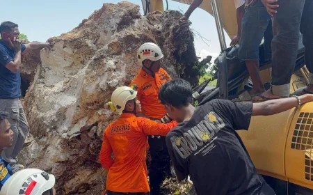 Evakuasi Jenazah Sopir Ekskavator Tertimpa Longsor di Baubau oleh KPP