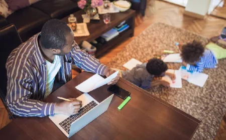 Ekonom Kritik WFH Hemat BBM: Hanya Pindahkan Konsumsi Energi, Bukan Pengurangan