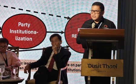 Hasto Kristiyanto Tegaskan Institusionalisasi Partai Kunci Lawan Populisme Otoriter