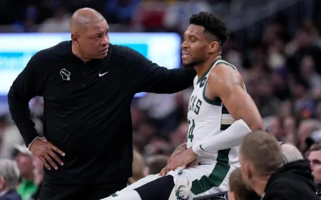 Doc Rivers Tegaskan Kondisi Giannis Antetokounmpo Belum Fit Bermain Lagi