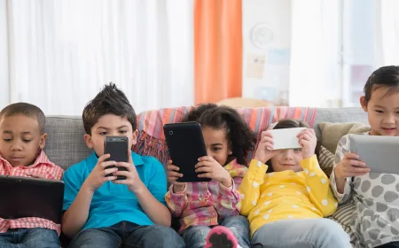 Evaluasi Dampak Pembatasan Media Sosial pada Kesehatan Mental Anak Tetap Dilakukan Pemerintah