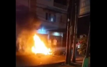 Kecelakaan Mengerikan di Medan: 2 Motor Bertabrakan dan Terbakar, 2 Luka Berat