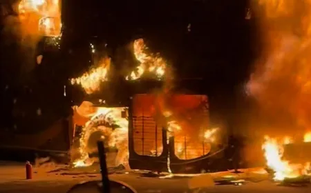 Bus Jemaah Umrah Indonesia Terbakar di Perjalanan Menuju Madinah, Begini Kronologinya