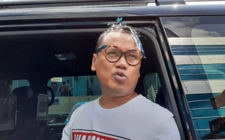 Biodata dan Agama Uya Kuya, Perjalanan Karier yang Menginspirasi dari Bandung hingga DPR RI