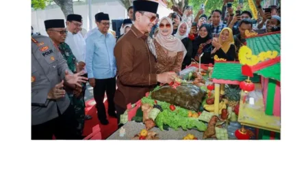 Lebaran Topat di Mataram: Identitas Budaya yang Pererat Hubungan Sosial