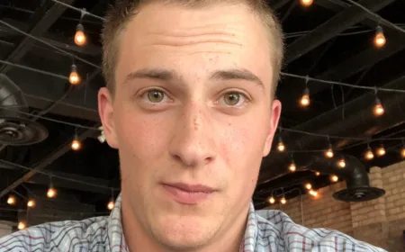 Mantan Tukang Bersih-bersih Ini Gunakan AI Bangun Bisnis Senilai $1 Juta