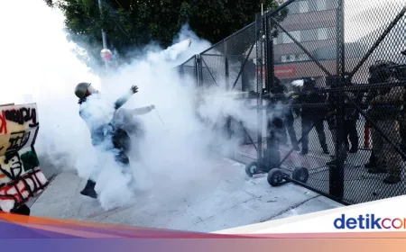 Demo Anti Trump 'No Kings' di LA Memanas, Polisi Gunakan Gas Air Mata dan Tangkap Pendemo