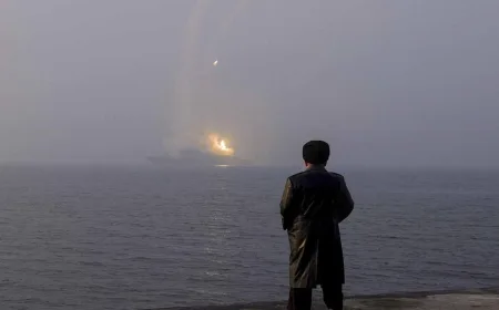 Kim Jong Un Uji Coba Rudal Baru dengan Jangkauan ke Amerika Serikat