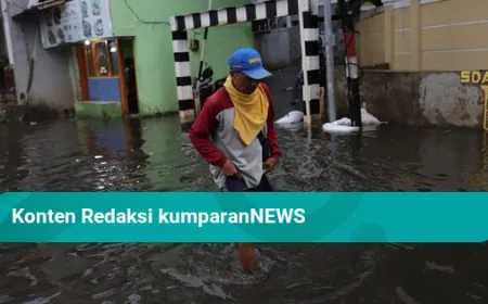 Banjir Setinggi 30 Cm Genangi Pela Mampang Usai Hujan Deras di Jaksel
