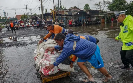 Banjir Pekalongan: 254 Warga Mengungsi Akibat Tanggul Sungai Bremi Jebol